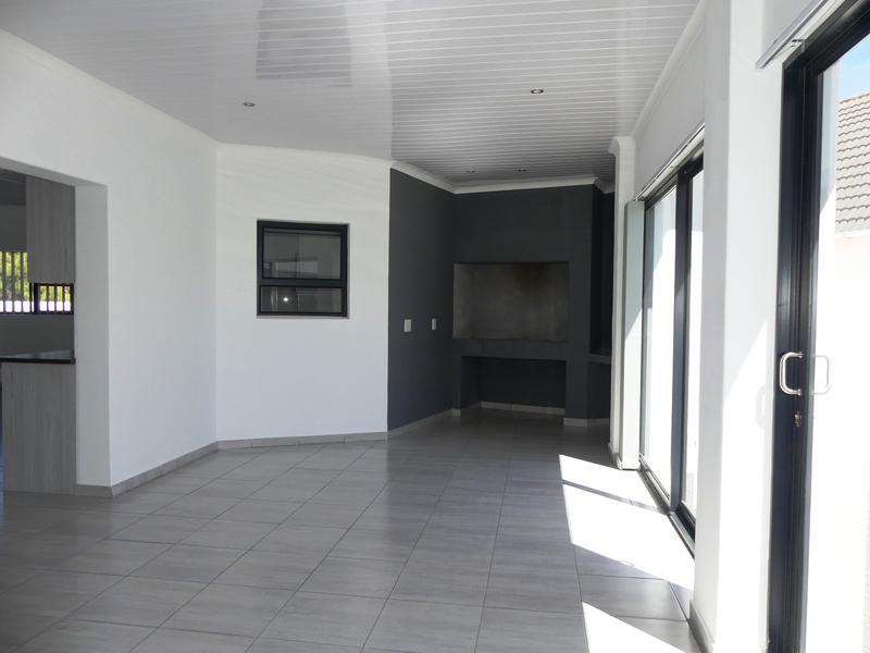 4 Bedroom Property for Sale in Golden Mile Western Cape